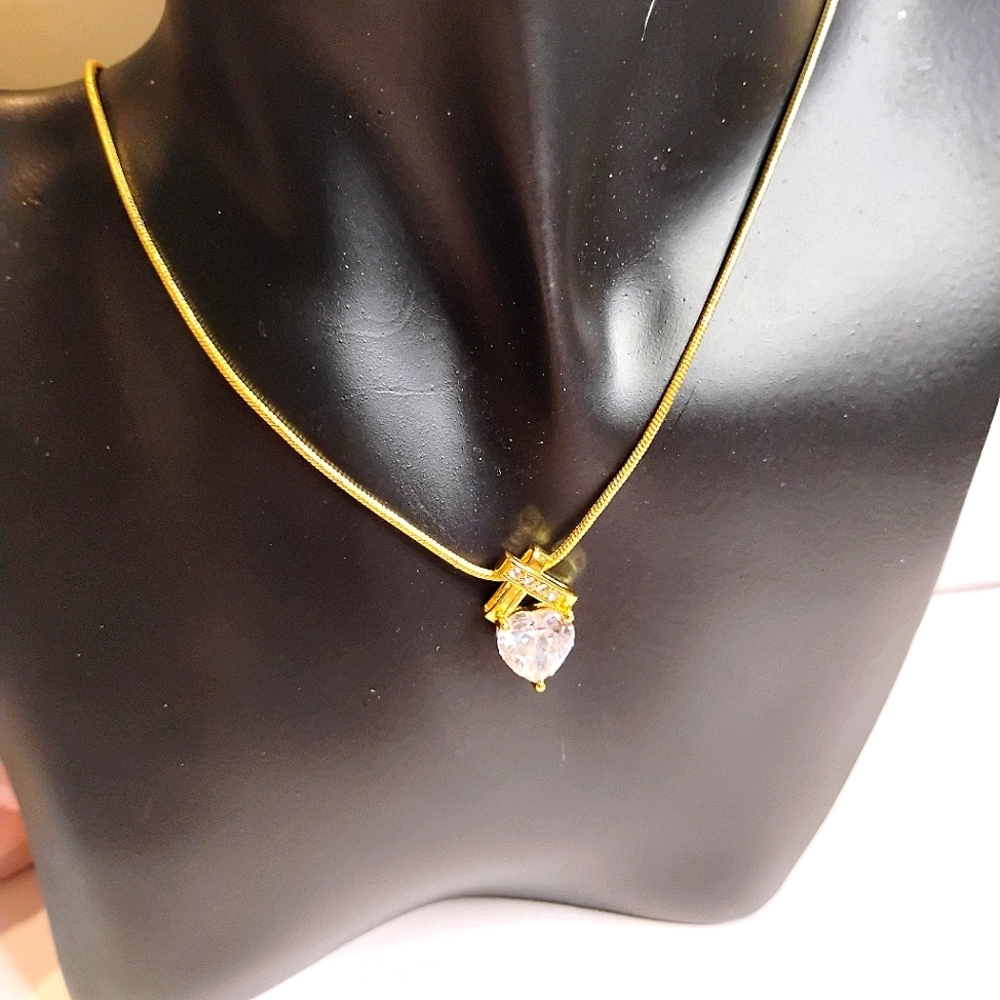 NWOT Swarovski Crystal Elements Gold Overlay Heart Pendant Snake Chain Necklace‎
